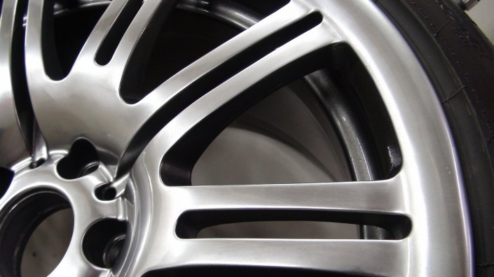 Shadow Chrome Alloy Wheel painting Nottingham, Derby & Long Eaton