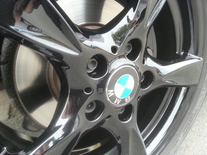 BMW Gloss Black Alloy Wheels Painting Nottingham Derby & Long Eaton