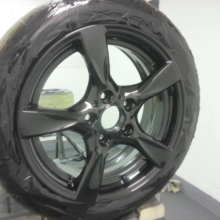 BMW Gloss Black Alloy Wheels Painting Nottingham Derby & Long Eaton