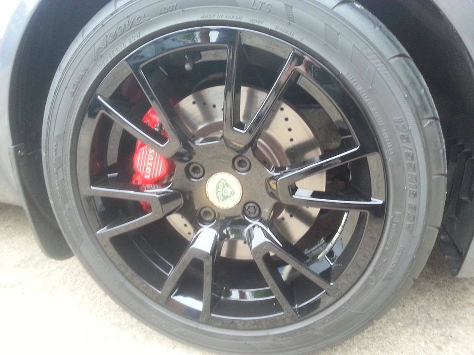 Gloss Black Alloy Wheel Painting Nottingham, Derby & Long Eaton