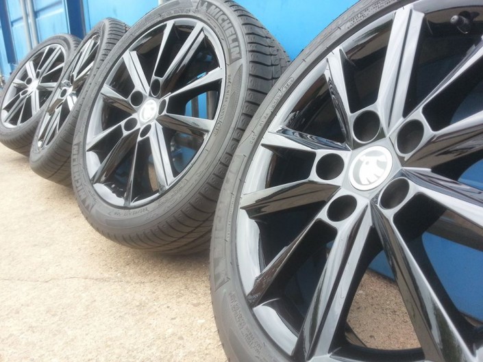 Skoda Gloss Black Alloy Wheels Painting Nottingham Derby & Long Eaton