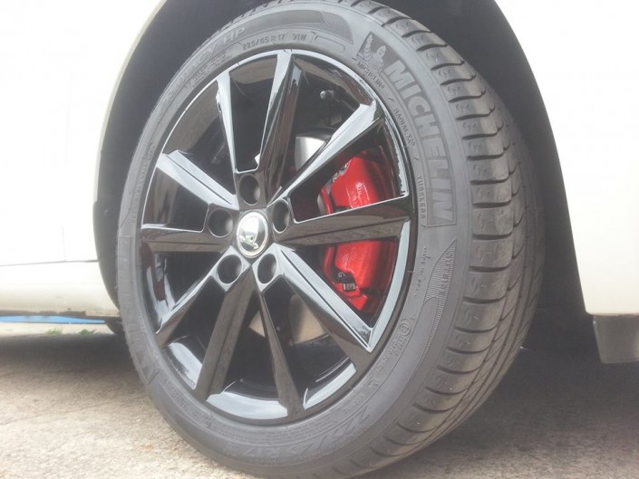 Skoda Gloss Black Alloy Wheels Painting Nottingham Derby & Long Eaton