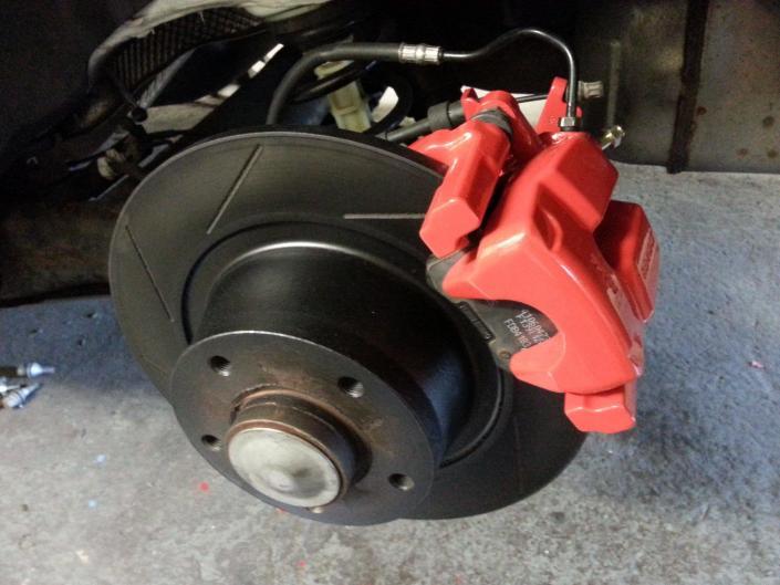 Renault Sport Brake Caliper Painting Nottingham Derby & Long Eaton