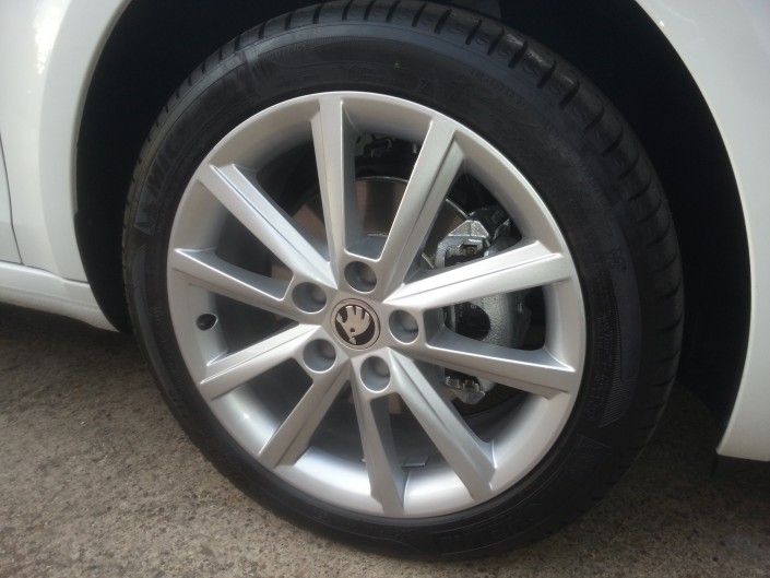 Skoda VRS Brake Caliper Painting Nottingham, Derby & Long Eaton